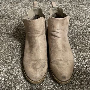 Kent Way Kenneth Cole Gray Chelsea Boots